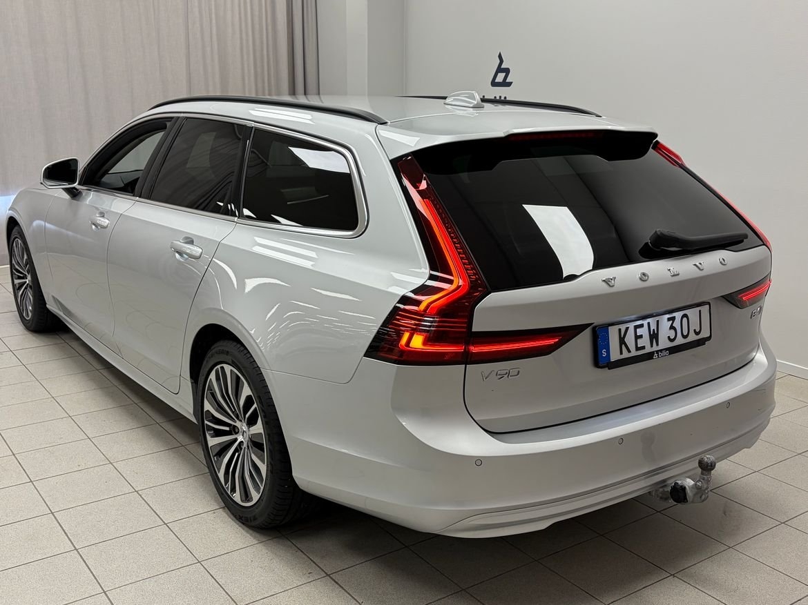 Volvo V90 B4 Diesel Momentum Advanced 2022, bild 3/10