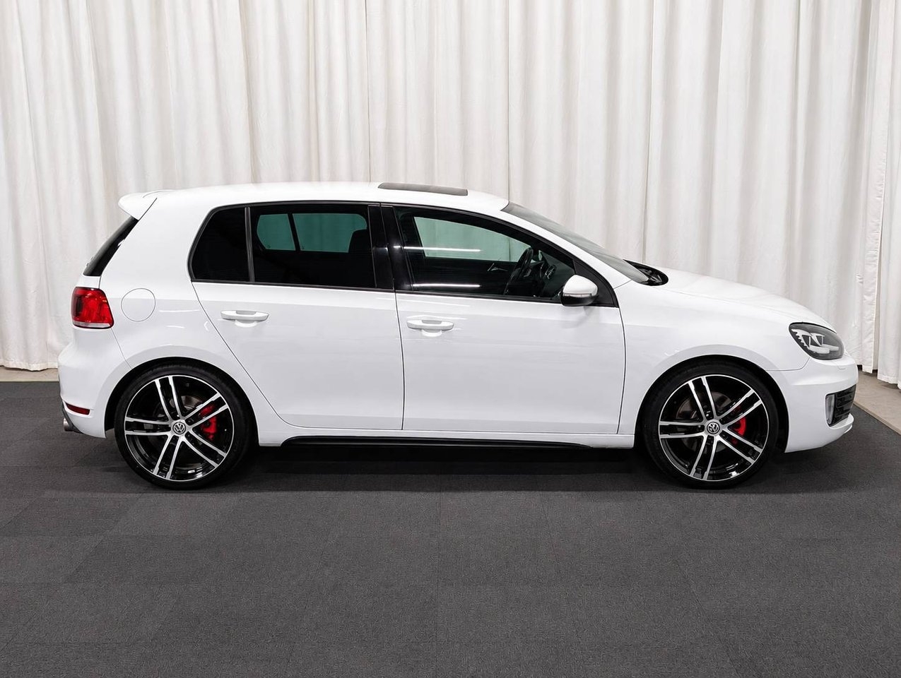 Volkswagen Golf GTI 2011, bild 5/10