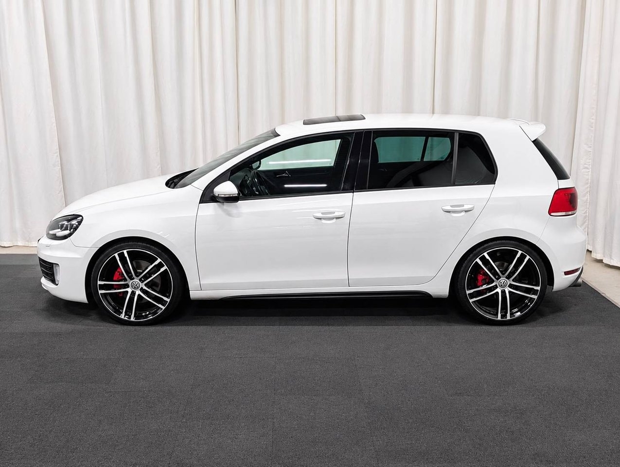 Volkswagen Golf GTI 2011, bild 2/10