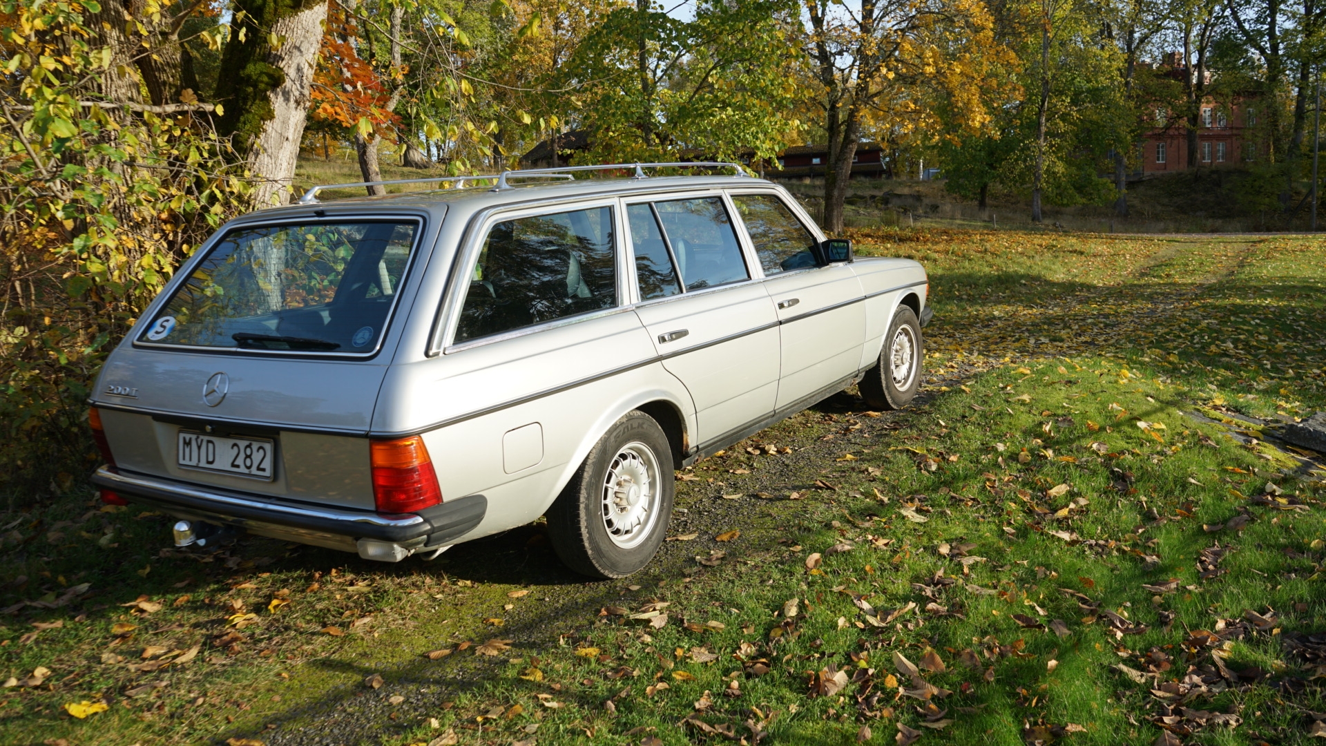 Mercedes-Benz 200 1986, bild 2/7