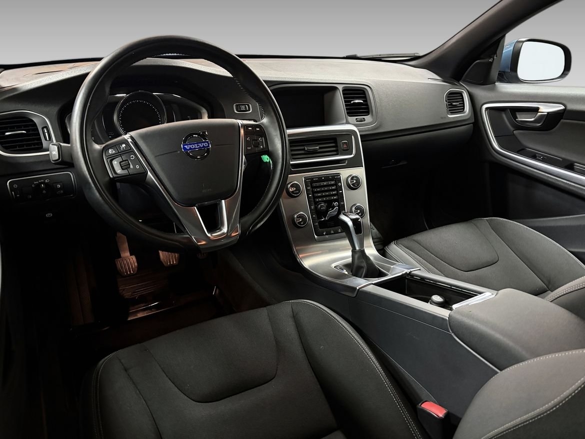 Volvo V60 D4 Momentum 2014, bild 6/10