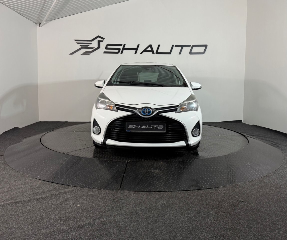 Toyota Yaris 1.5 Hybrid Active 2015, bild 2/10