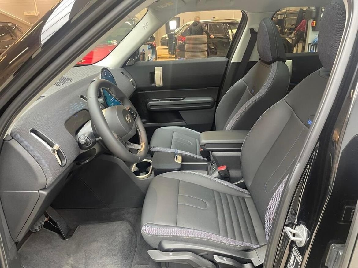 MINI Countryman SE Classic Trim 2026, bild 6/15