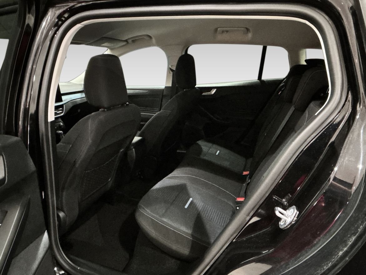 Ford Focus 1.0 EcoBoost 2024, bild 4/6