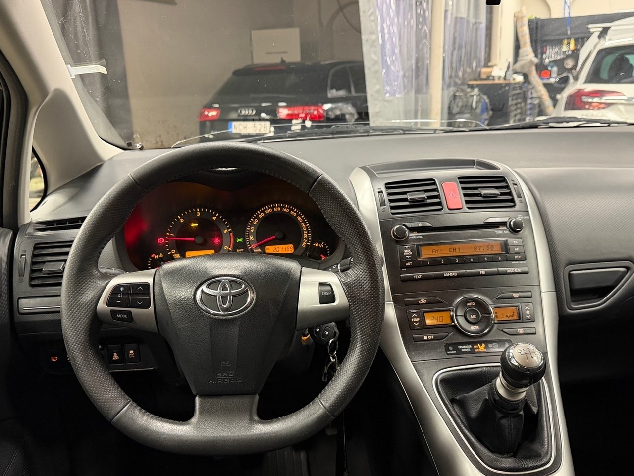 Toyota Auris 1.4 D-4D 2012, bild 9/10