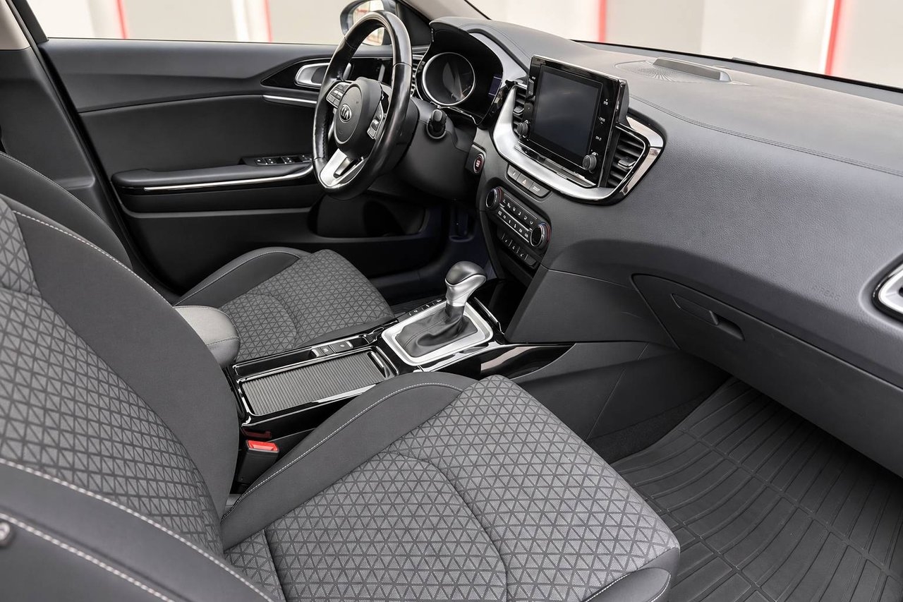 Kia Ceed 1.6 GDI 2021, bild 7/10
