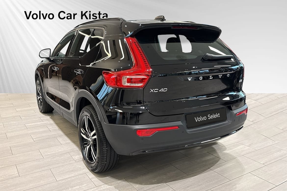 Volvo XC40 B4 Plus Dark 2026, bild 4/10