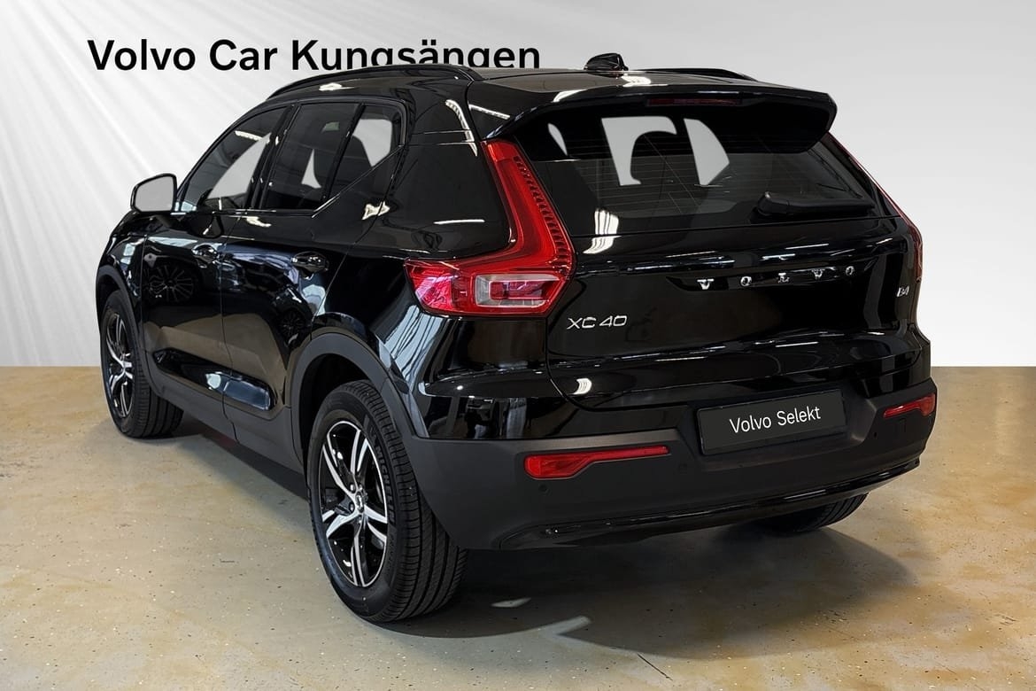 Volvo XC40 B4 Plus Dark 2026, bild 4/10