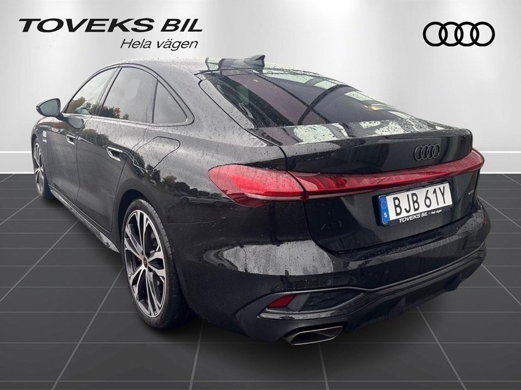 Audi A5 2.0 TFSI e-hybrid S line 2025, bild 3/10