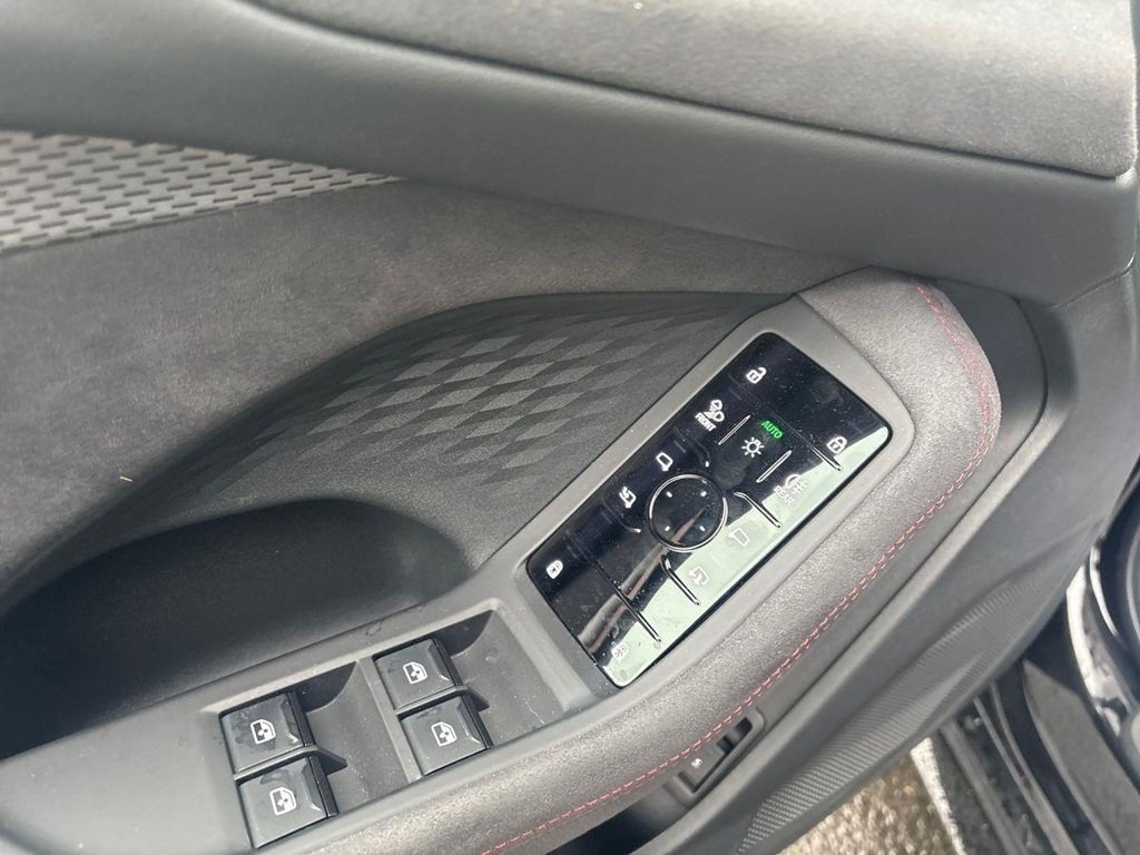 Audi A5 2.0 TFSI e-hybrid S line 2025, bild 7/10