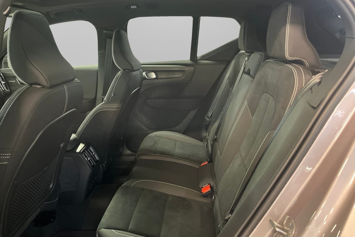 Volvo EX40 Extended Range Ultra 2026, bild 7/10