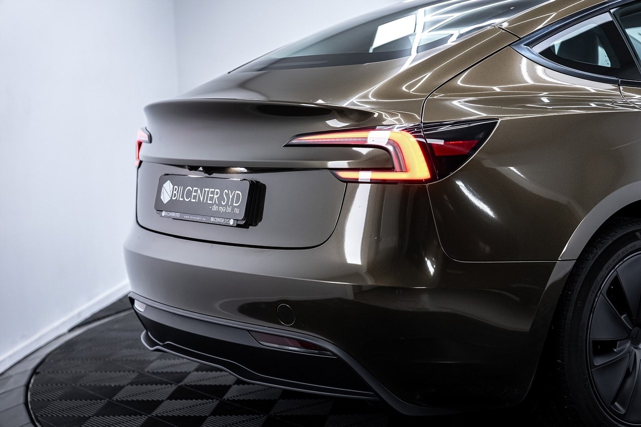 Tesla Model 3 2024, kuva 9/10