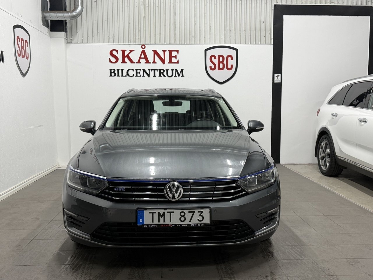 Volkswagen Passat GTE 2017, kuva 2/10