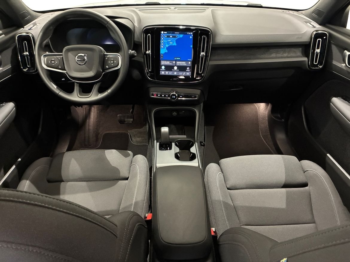 Volvo EX40 Extended Range Core 2025, kuva 6/10