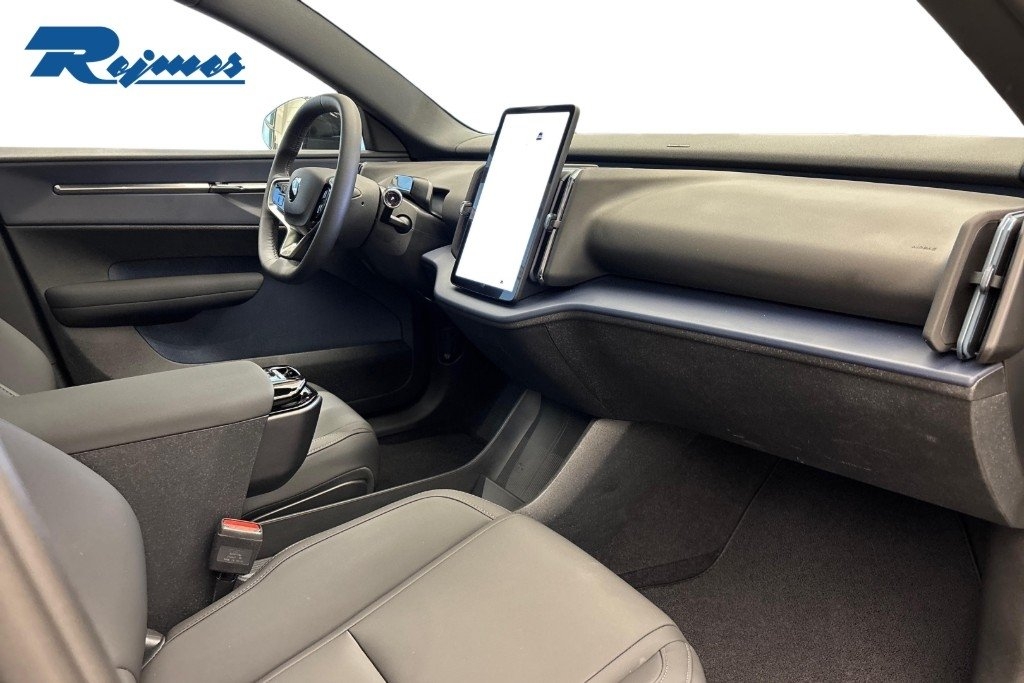 Volvo EX30 Extended Range Ultra 2025, bild 6/10