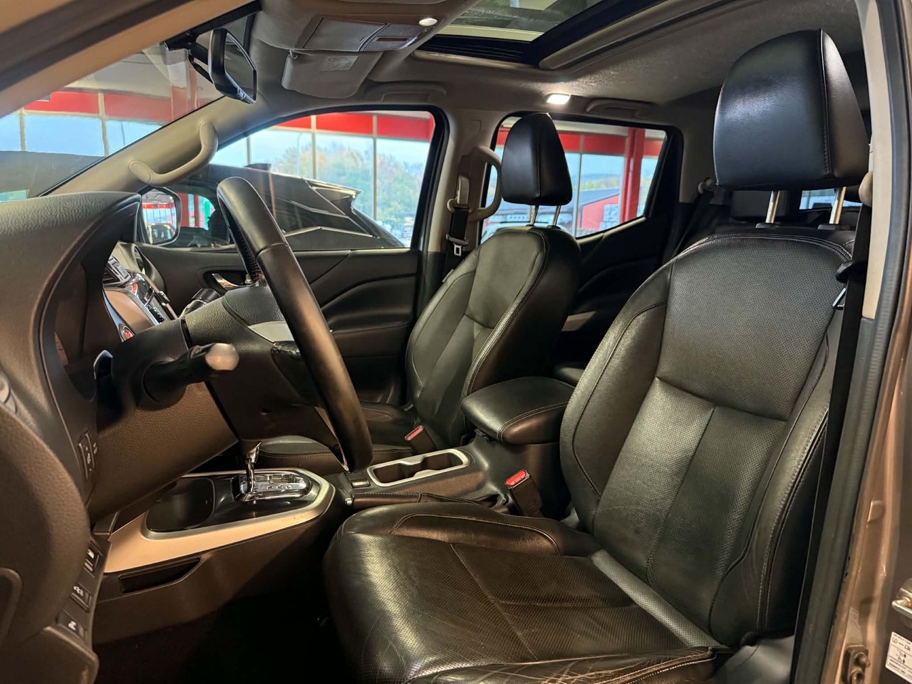 Nissan Navara 2.3 dCi Tekna 2018, bild 5/9