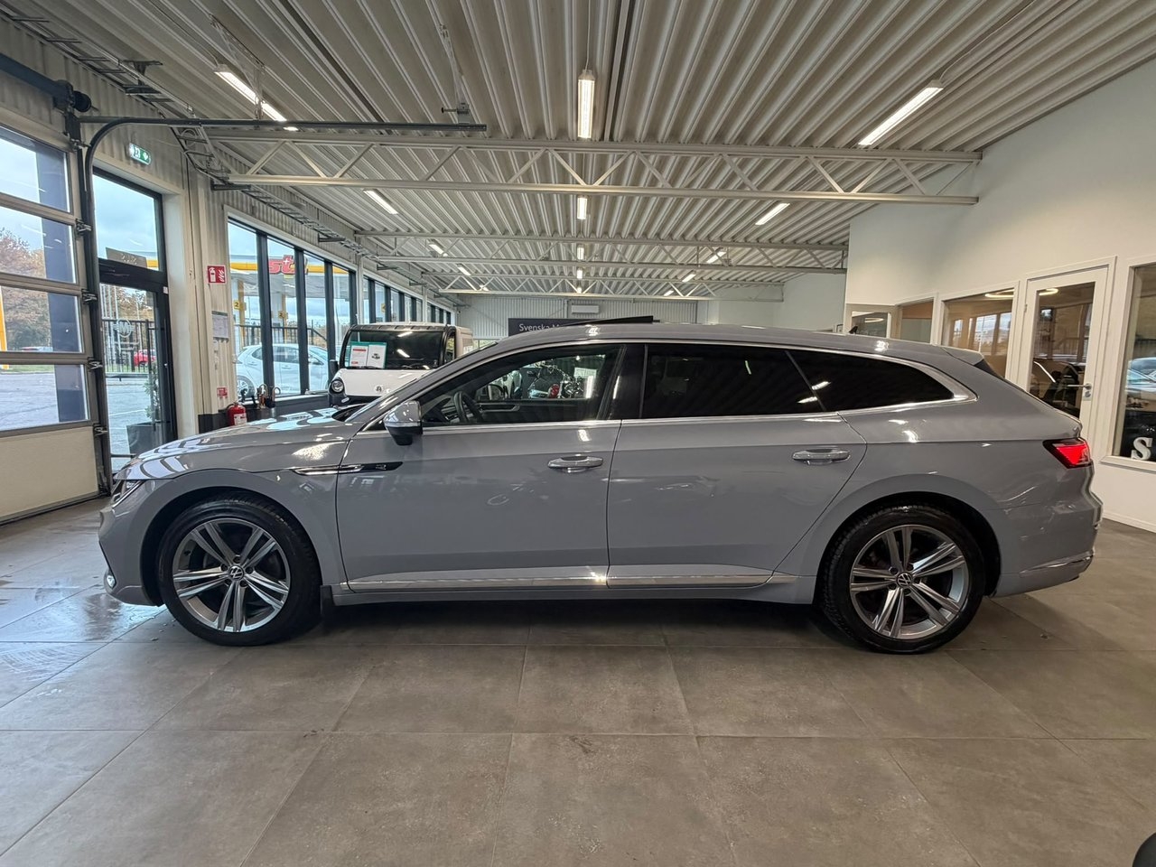 Volkswagen Arteon 1.4 eHybrid R-Line 2022, bild 4/10