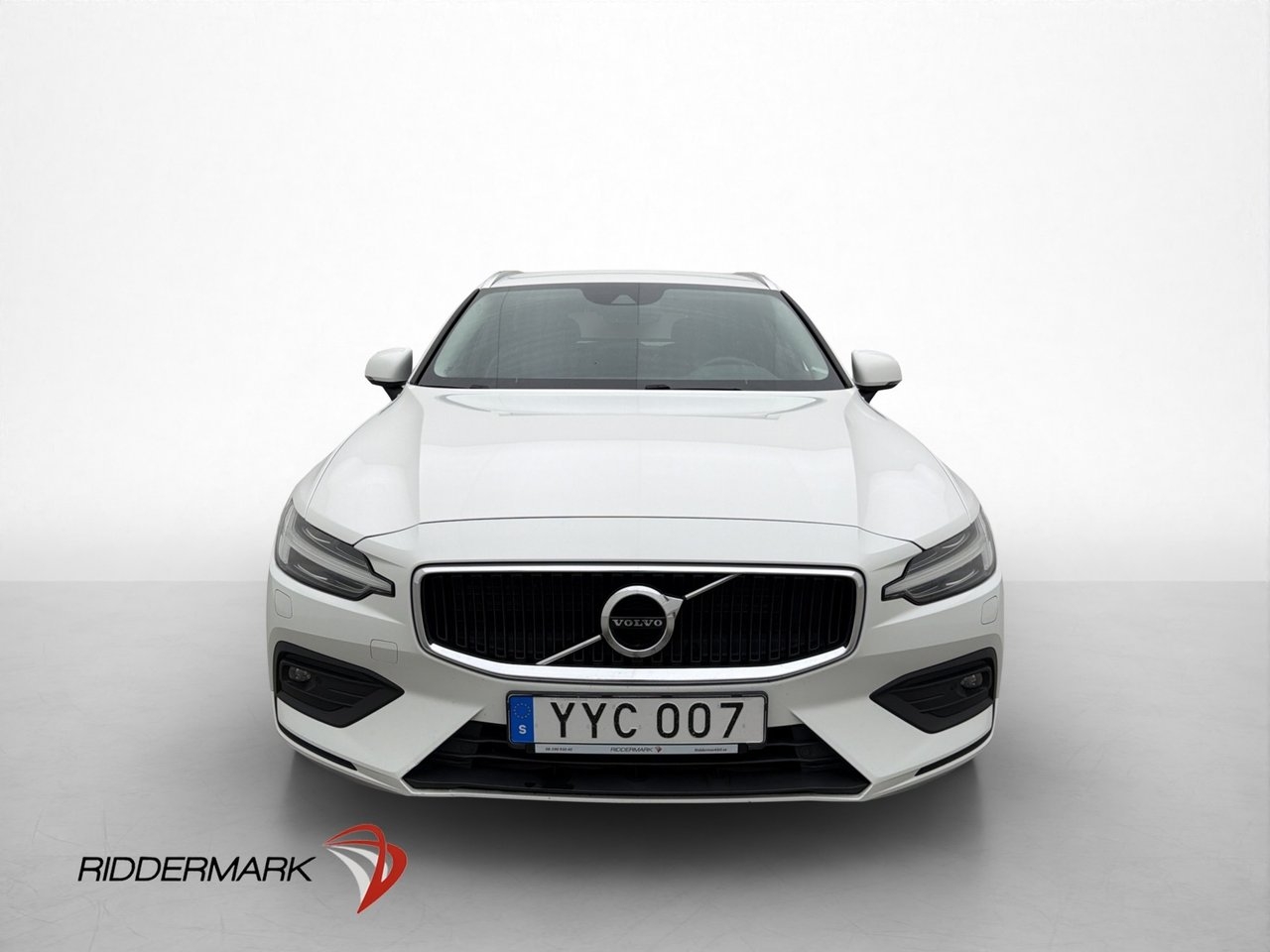 Volvo V60 D4 Momentum 2019, bild 2/10