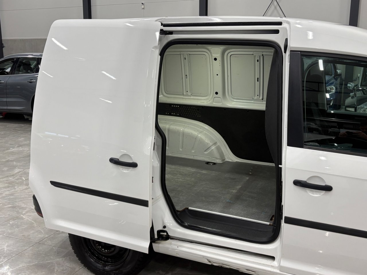 Volkswagen Caddy 1.6 TDI 2016, kuva 10/10