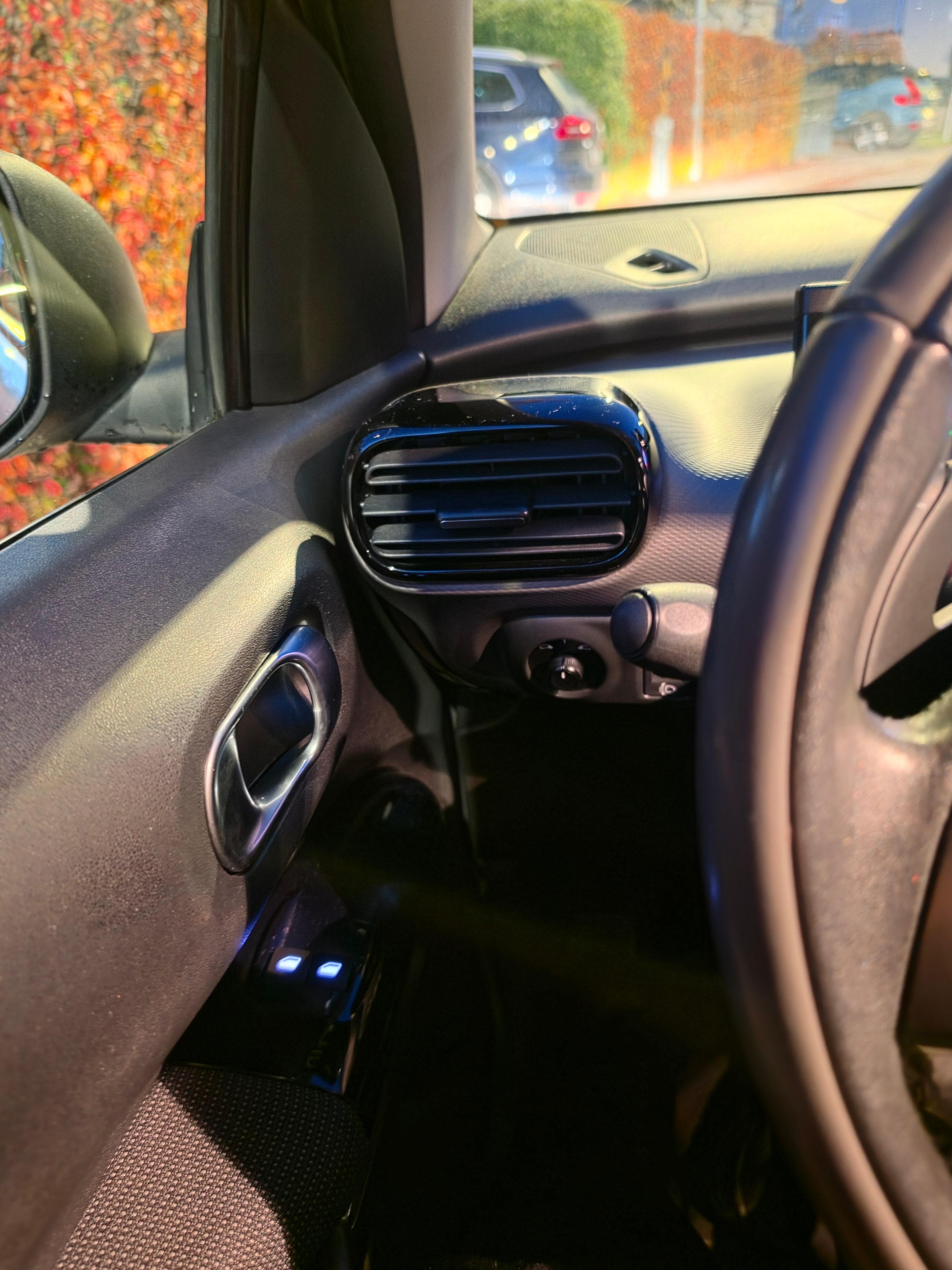 Citroen C4 Cactus e-HDi 92 2014, kuva 7/10