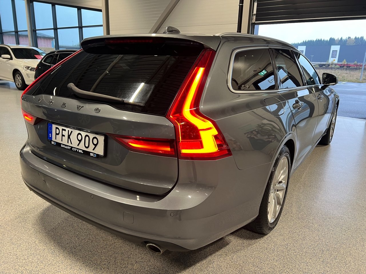 Volvo V90 D4 Advanced 2017, bild 3/10