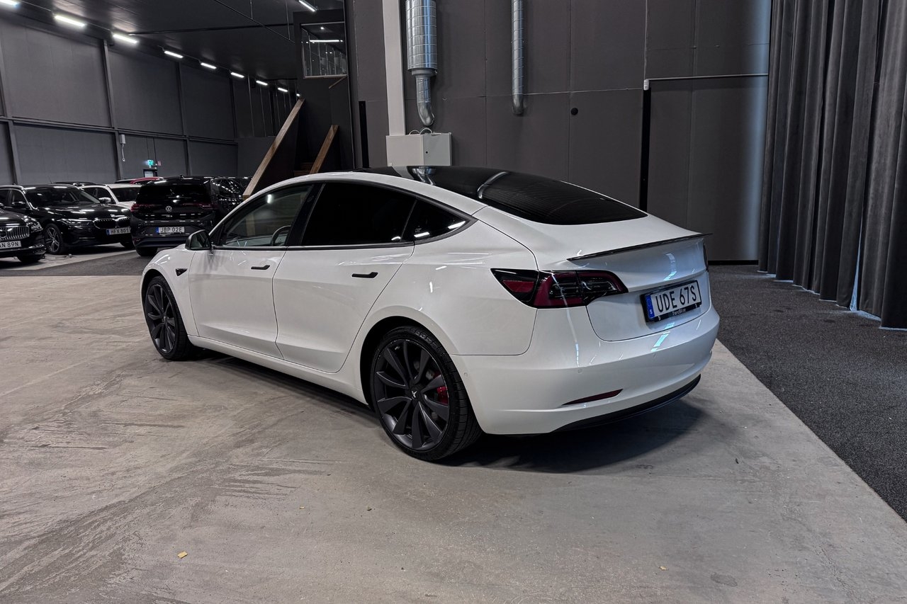 Tesla Model 3 2020, kuva 4/10