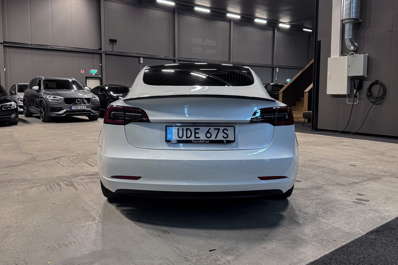Tesla Model 3 2020, kuva 5/10