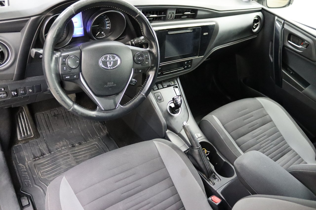 Toyota Auris 1.8 Hybrid 2018, photo 5/15
