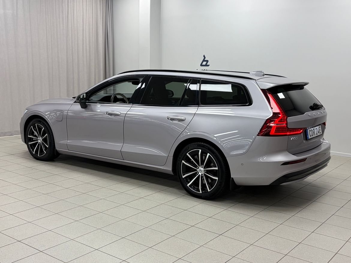 Volvo V60 T6 Plus Dark Nordic 2026, bild 3/10