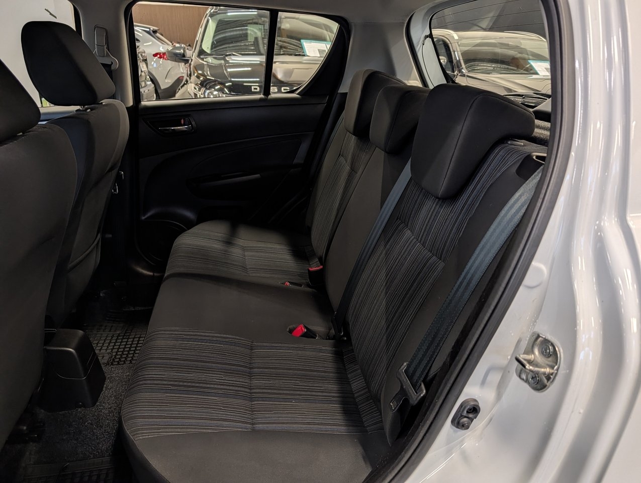 Suzuki Swift 1.2 2015, photo 9/10