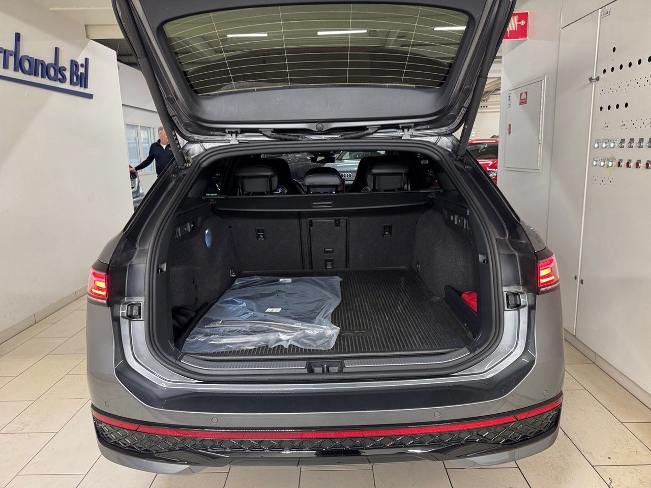 Volkswagen Passat 2.0 TDI R-Line 2026, bild 7/7