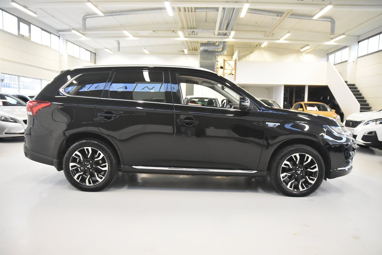 Mitsubishi Outlander Business 2018, photo 3/10