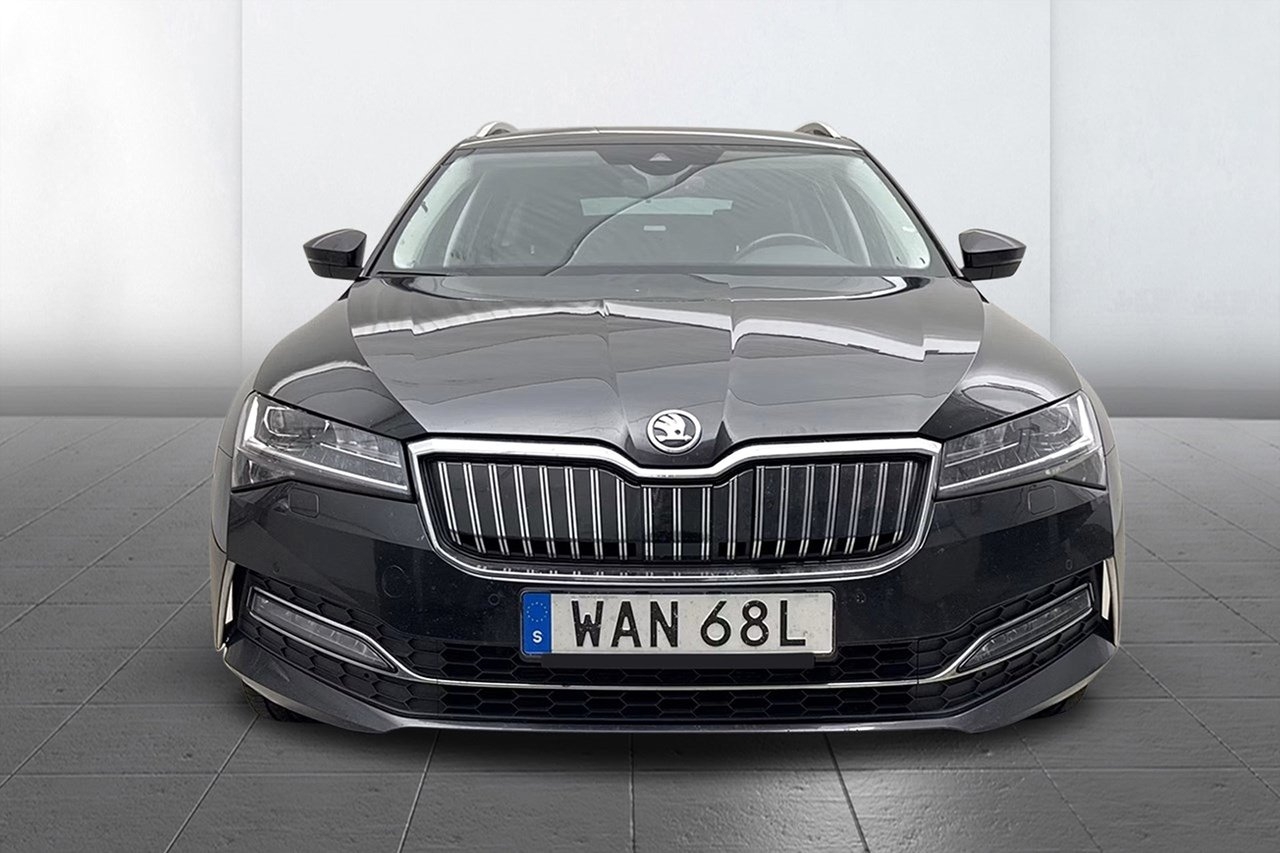 Skoda Superb 1.4 TSI iV L&K 2023, bild 3/10
