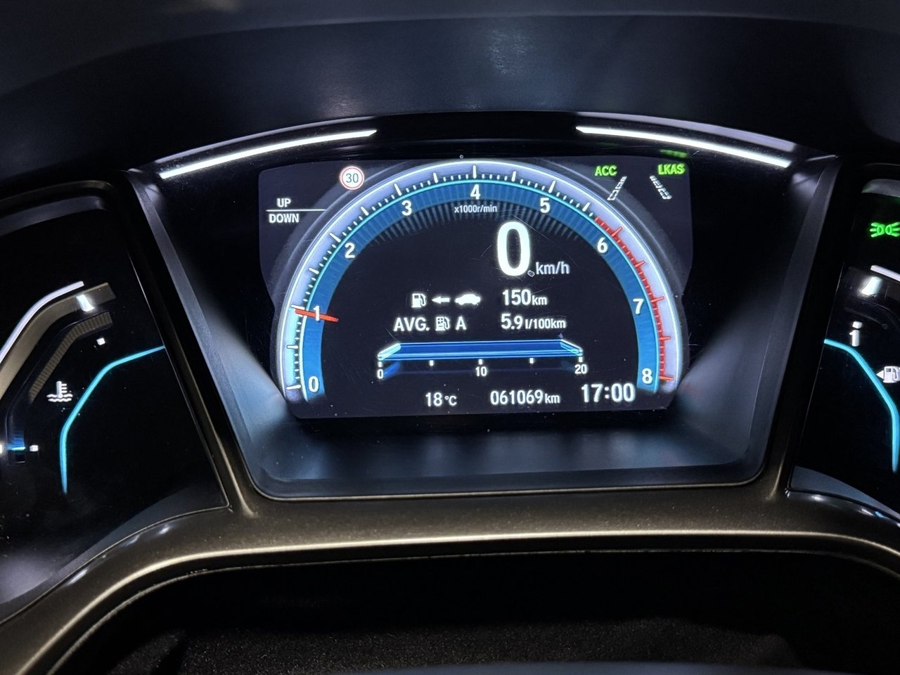 Honda Civic 1.0 Turbo Elegance 2019, bild 6/10