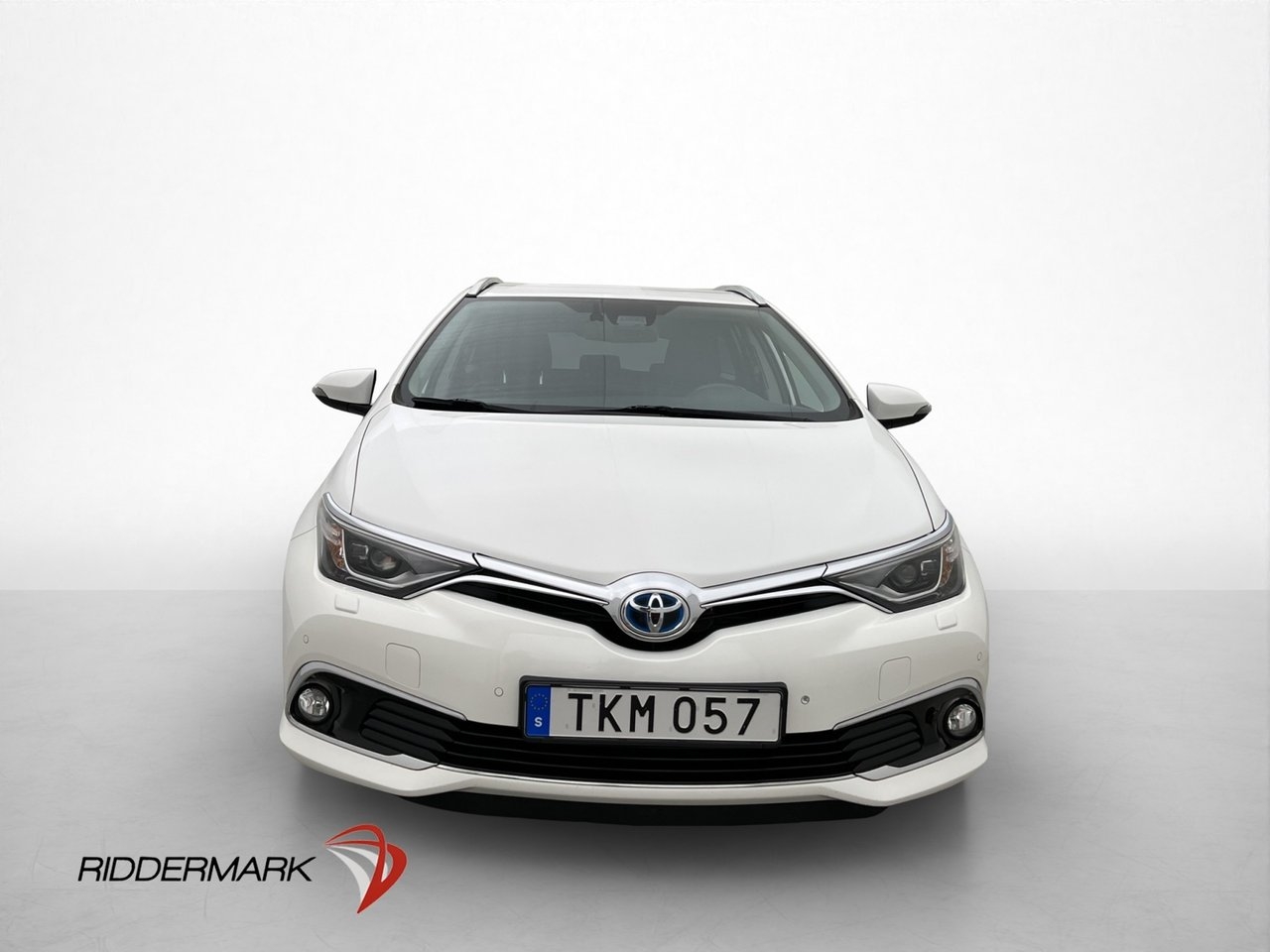 Toyota Auris 1.8 Hybrid Executive 2017, bild 2/10