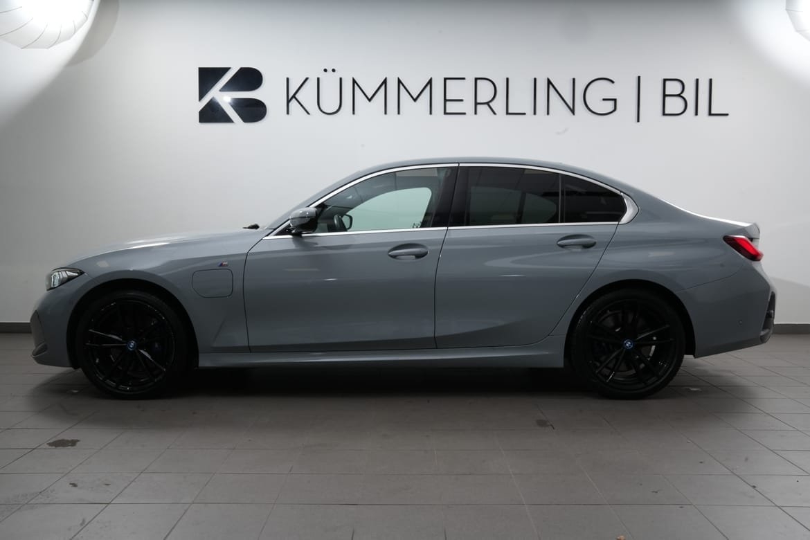 BMW 330e M Sport 2024, bild 2/10