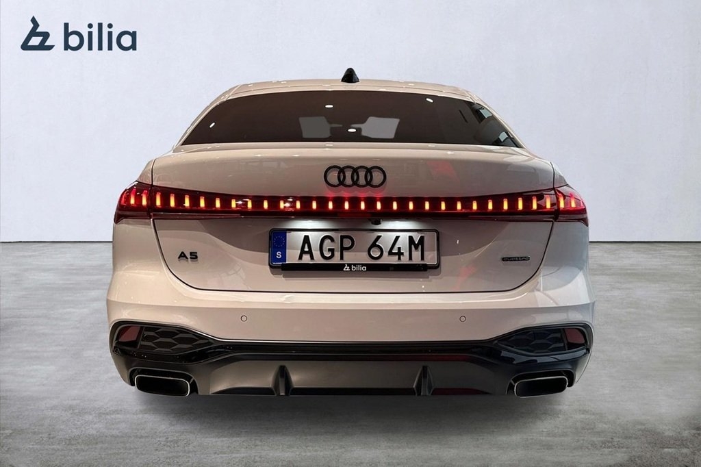 Audi A5 2.0 TFSI e-hybrid S line 2025, bild 4/10