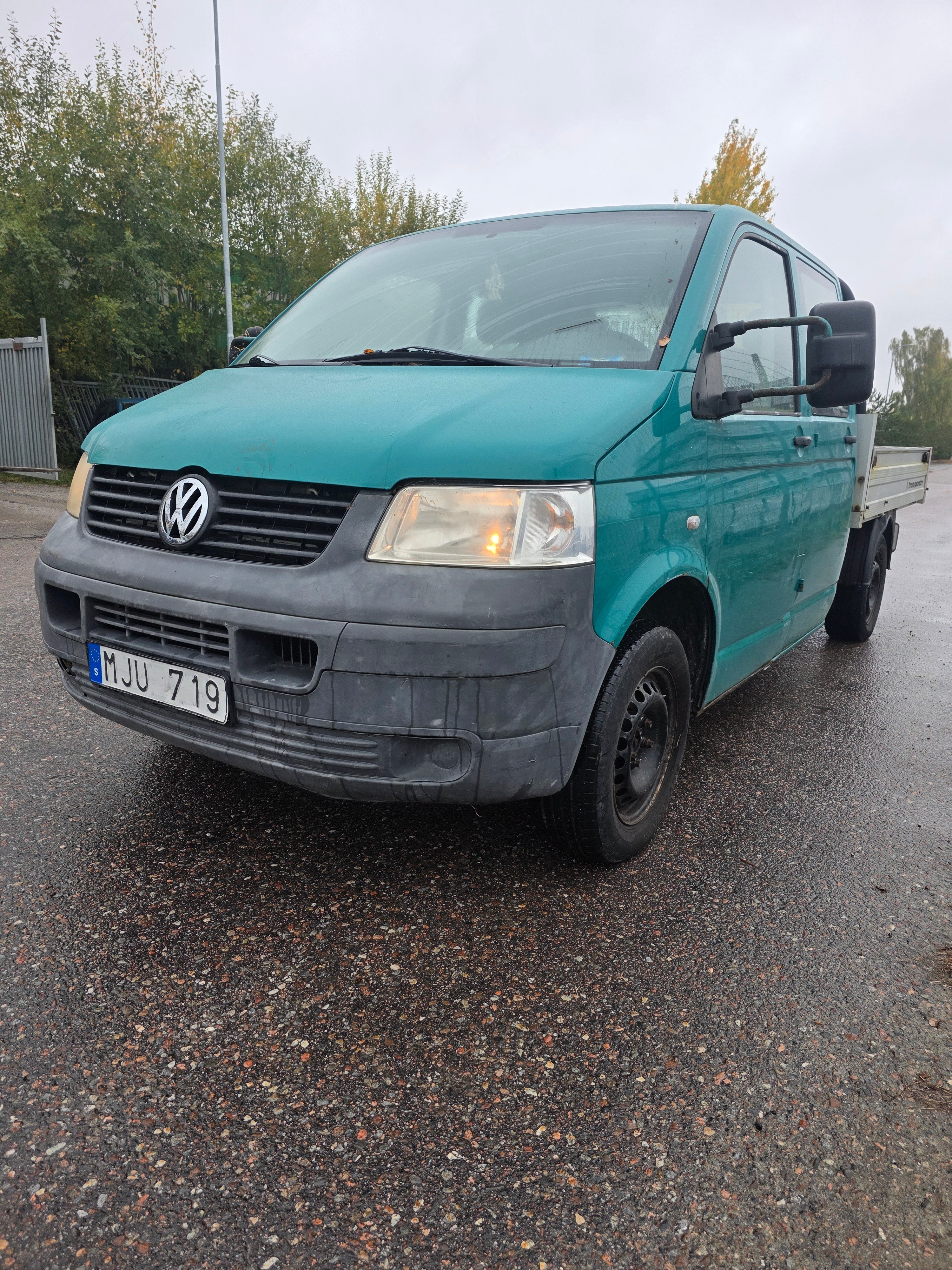 Volkswagen Transporter 1.9 TDI DPF 2008, bild 2/6