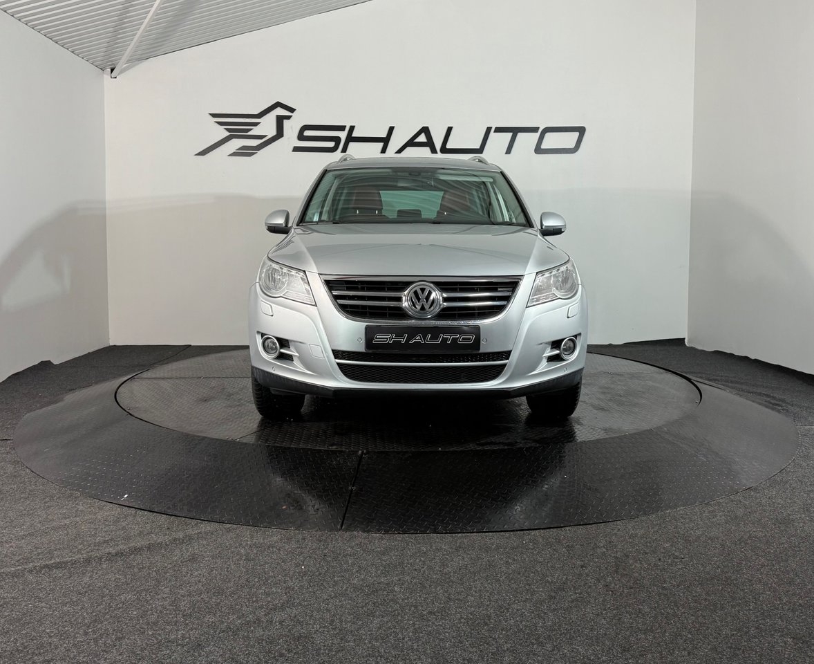 Volkswagen Tiguan 1.4 TSI Sport & Style 2011, kuva 2/10