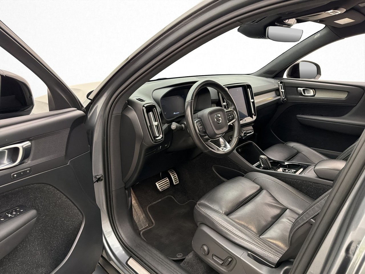 Volvo XC40 T5 R Design 2019, kuva 36/37