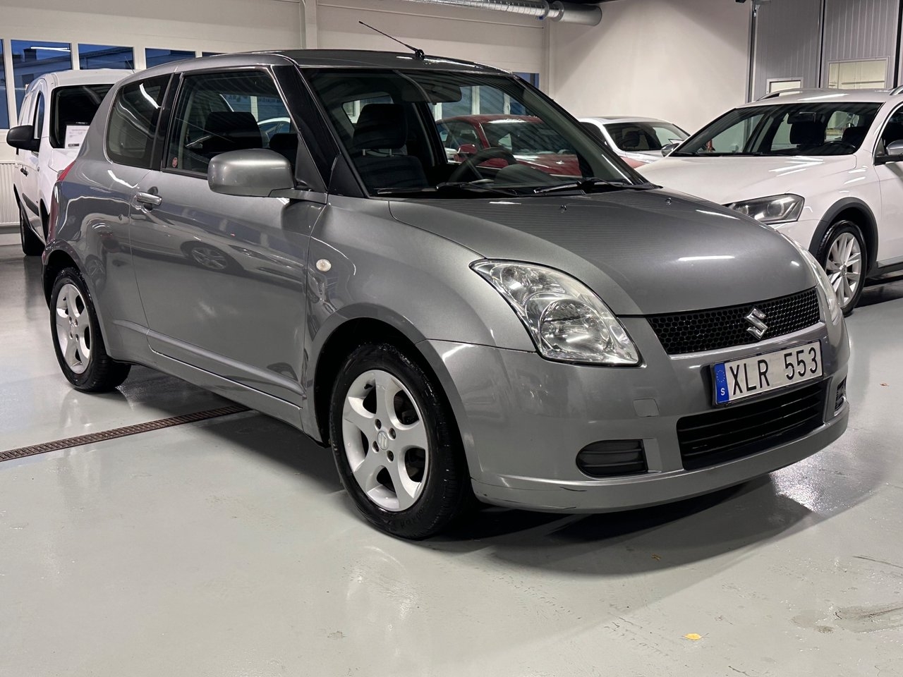Suzuki Swift 1300 2006, bild 2/8
