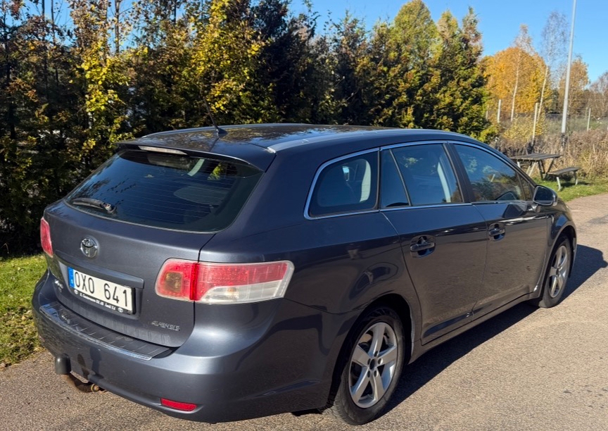 Toyota Avensis 1.8 2009, bild 2/10