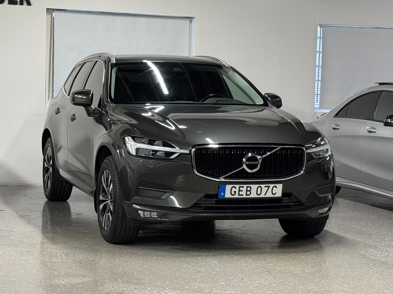 Volvo XC60 D4 Momentum Advanced 2020, bild 4/10
