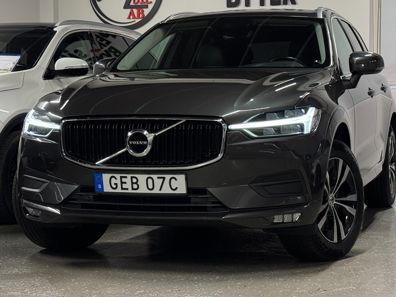 Volvo XC60 D4 Momentum Advanced 2020, bild 3/10