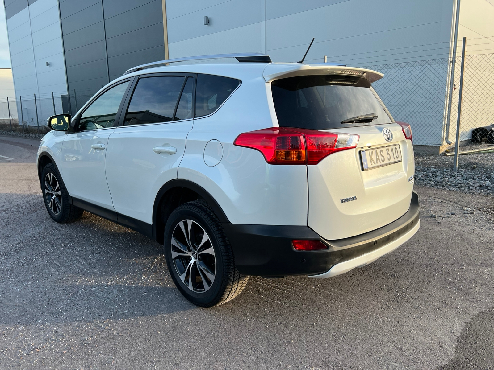 Toyota RAV4 2.0 2015, bild 2/5