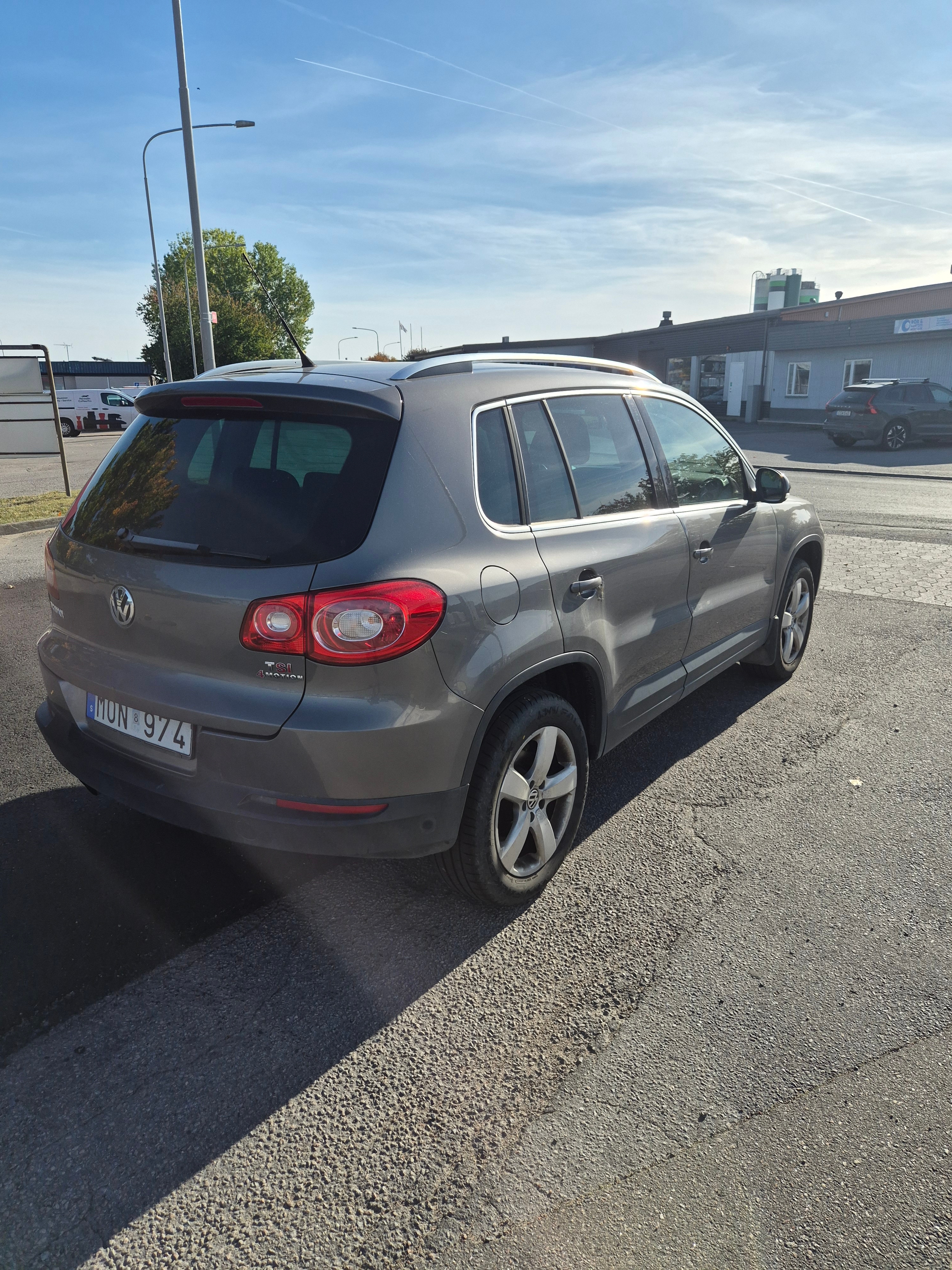 Volkswagen Tiguan 1.4 TSI 2010, bild 3/5