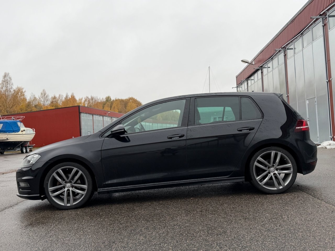 Volkswagen Golf 2.0 TDI R-Line 2017, bild 2/13