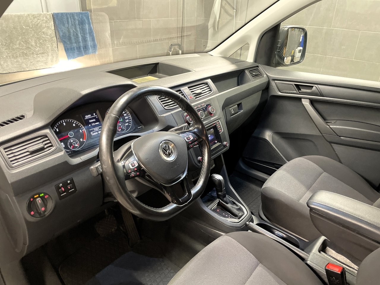 Volkswagen Caddy 2.0 TDI SCR 2018, kuva 9/10