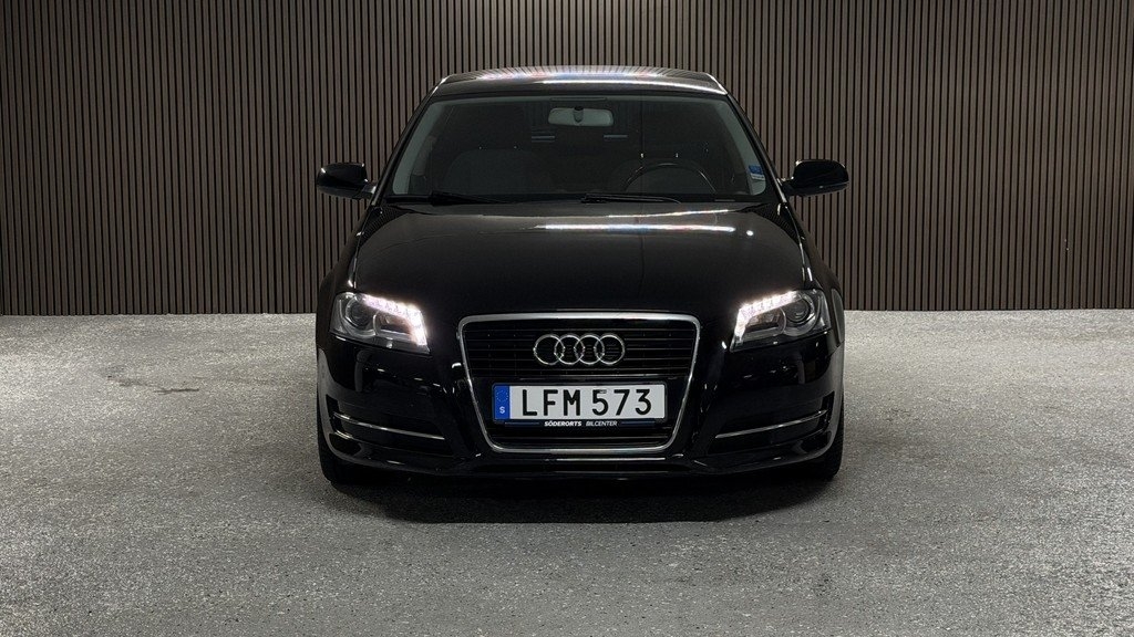 Audi A3 1.6 TDI 2011, bild 2/10