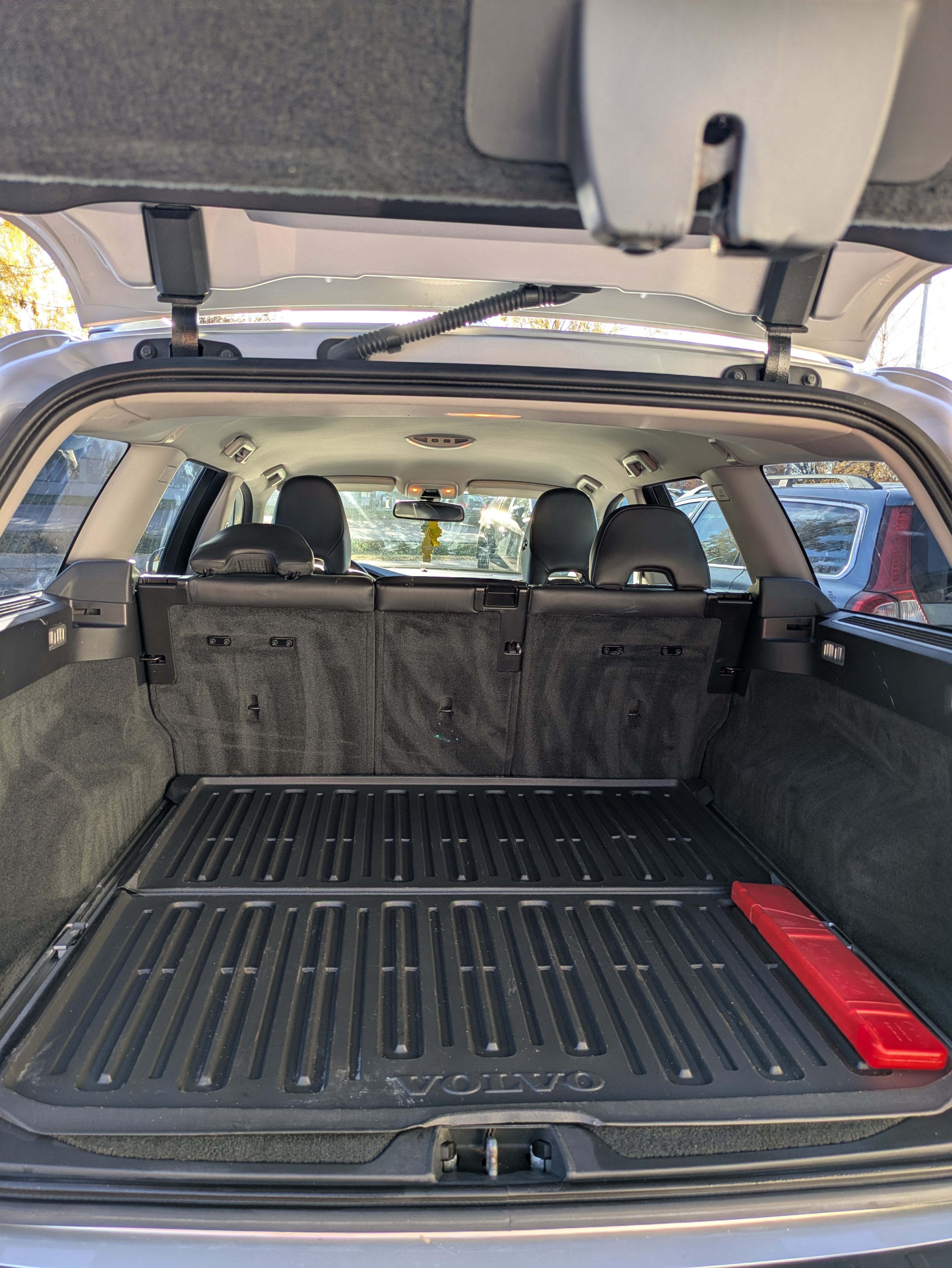 Volvo V70 1.6D 2010, photo 5/10